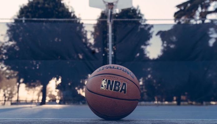 edgar-chaparro-kB5DnieBLtM-unsplash