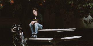 3 Red Flags That Your Friend Is Abusing Drugs