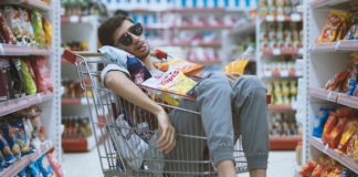 15 Quirky Things We Did As Children That We All Miss As Adults