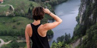 15 Unique Characteristics That All Strong Women Possess