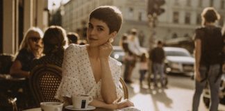 5 Subtle Ways To Show Confidence On The First Date