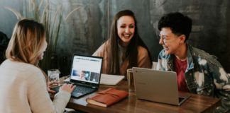 Why Millennials Are The First Generation To Embrace A ‘Side Hustle’ hustle