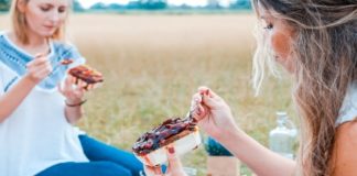 Why You Should Always Keep Your Eyes On Your Own Plate