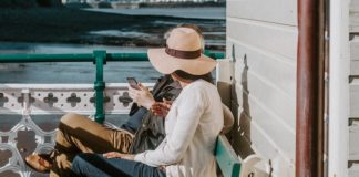 7 Social Etiquette Rules That Need To Be Followed