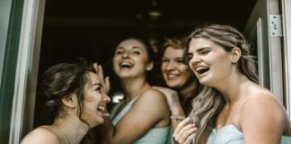 Why You Should Surround Yourself With Friends Who Will Stay