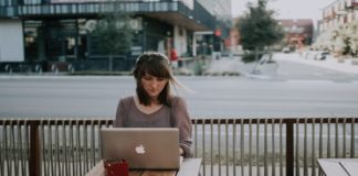 4 Ways Female Business Leaders Should Practice Self-Care business woman