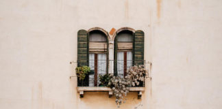 The Ultimate Guide To Buying A Home While Still Paying Off Student Loans