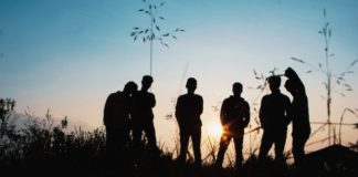 6 Signs That He’s The Right Guy For You