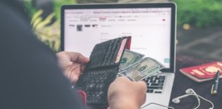 7 Tips To Help You Pay Off Your Student Loans Quickly & Comfortably