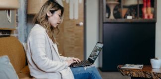 4 Tips For Better Posture While Working From Home good posture