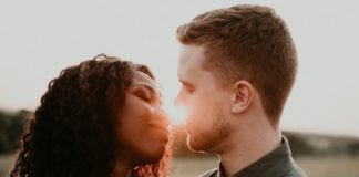 9 Things In Your Relationship That Should Just Feel Easy