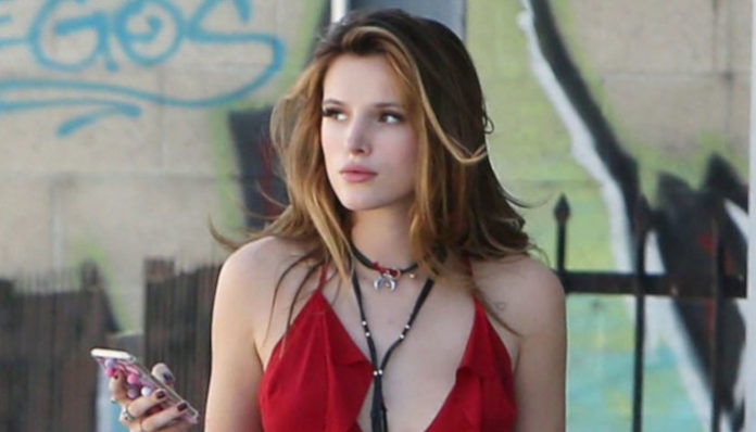 26905048692_2d8757c74e_b bella-thorne