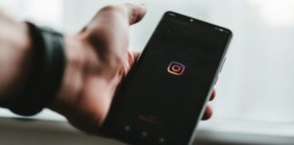 Rumour Has It: A New Instagram Update Will Show You Who’s Screenshotted Photos From 2016 On