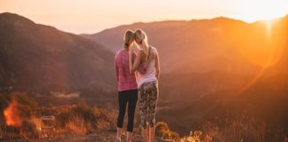 9 Ways To Show Your Sister You Love Her (Besides Saying ‘I Love You’) love