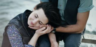 14 Signs You’re In A One-Sided Relationship & What To Do About It