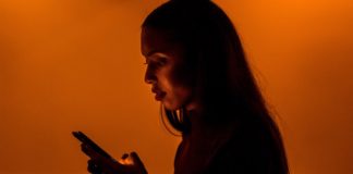What It Means If He Only Messages You On Snapchat