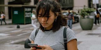 What Is ‘Wokefishing’? A Terrible 2020 Dating Trend