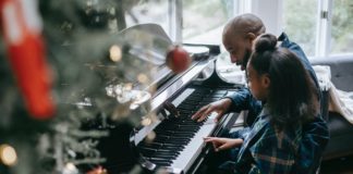 7 Underrated Christmas Albums To Get You In The Holiday Spirit christmas-albums-playing