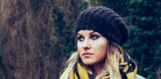 7 Makeup Mistakes That Make You Look Older Than You Are woman-makeup-older