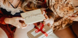 4 Creative Ways To Surprise Your Friends Or Family With Gifts gifts