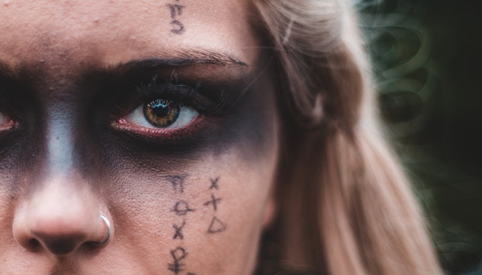 Paganism-Dark-Make-up