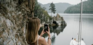 How I Stopped Being Anxious About Posting Selfies On Social Media selfie-social-media-post