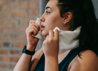 woman-sweating-hot