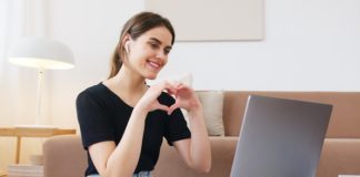 6 Fun And Creative Ideas For Your Virtual First Date woman-virtual-first-date
