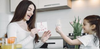 3 Ways To Become A More Confident Mom