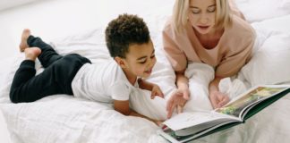 6 Ways Single Moms Can Teach Their Sons Positive Masculinity mom-teaching-positive-masculinity