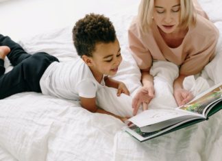 mom-teaching-positive-masculinity