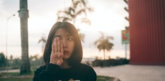 4 Ways To Determine Whether You Are Anxious Or Stressed anxious-woman-stressed