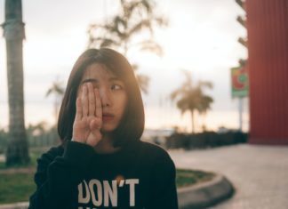 anxious-woman-stressed