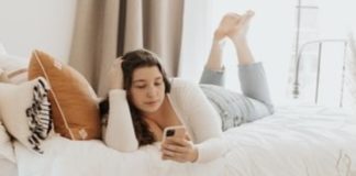 Why You Shouldn’t Check Social Media Right When You Wake Up wake