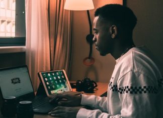 How Social Media Can Help You Escape The Feeling Of Loneliness