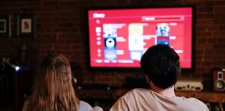 people-watching-tv-shows