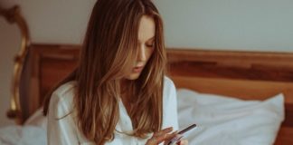 14 Signs Your Neediness Is Scaring Him Away