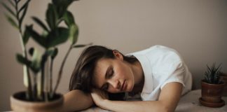 4 Inner Thoughts That Might Be Keeping You From Finding Love