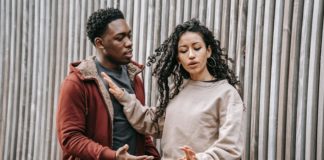 6 Things That Kill A Relationship Every Time Frustrated couple
