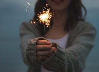 new-years-resolutions-sparkler