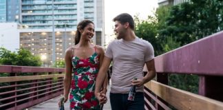 You Need To Keep Date Nights Alive In Your Relationship couple-date