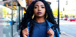 7 Body Language Tricks To Instantly Appear More Confident confidence-body-language
