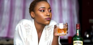 7 Reasons To Fall In Love With A Girl Who Drinks Whiskey