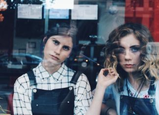 Why You Need To Stop Hanging On To Expired Friendships