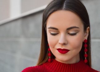 7 Make-up Tips & Tricks For Oily Skin