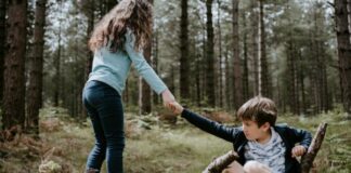 11 Ways To Help Your Kids Become Better Friends