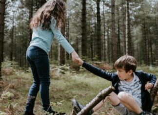 11 Ways To Help Your Kids Become Better Friends