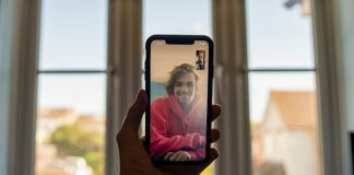 You Can’t Always Be There But You Can Stay Connected: 6 Ways To Show Your Love Despite The Distance