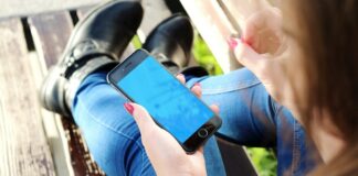 Your Personal Data May Be At Risk If You Use Fertility Or Pregnancy Apps woman-on-fertility-apps