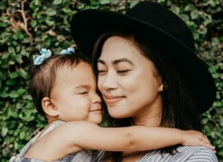 How To Be A Mom And Have A Career: 6 Tips From Working Moms